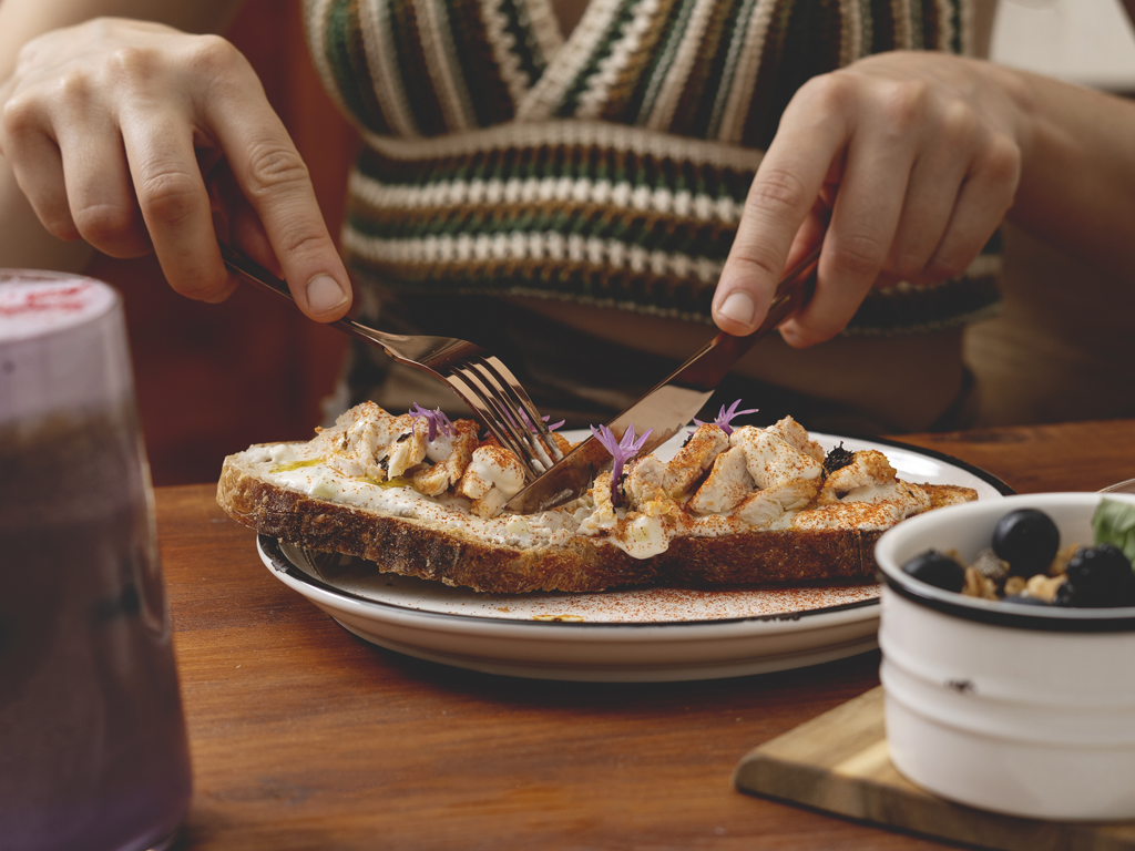 Comer ricas tostadas en Madrid