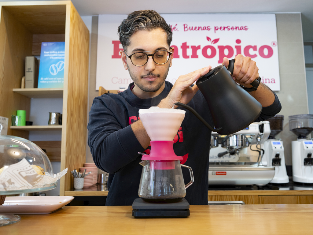 Tostador de café en Europa Filantrópico café cafetería de especialidad