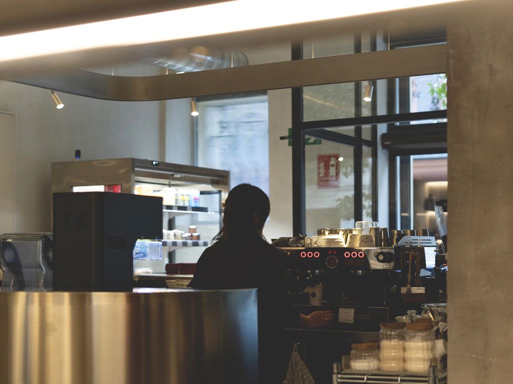 estudio de pilates y yoga en Madrid AMA Studio